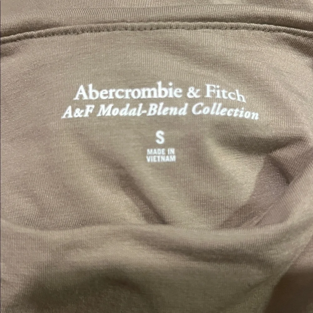 Abercrombie & Fitch Taupe Sleeveless Ruched Maxi Dress. Size Small.